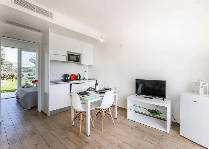 アパート Capo Falcone Charming Apartment-2 By Interhome